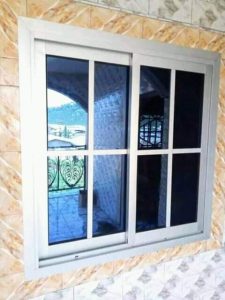 fenêtre sur mesure à Lamaziere-Haute